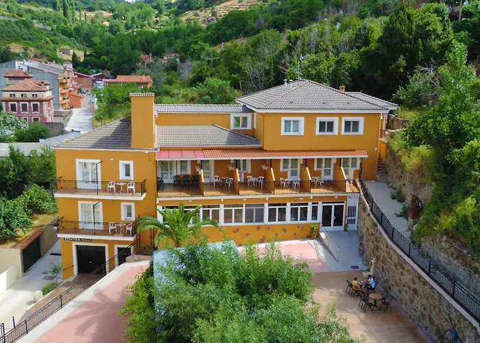 Hotel Rural El Molino Banos De Montemayor